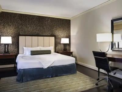 The Whitehall Houston - 49