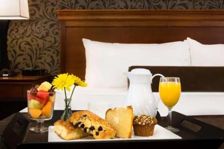 The Whitehall Houston - 14