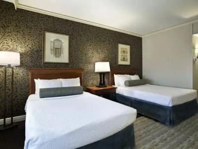 The Whitehall Houston - 45