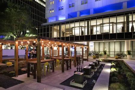 The Whitehall Houston - 29