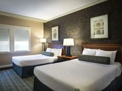 The Whitehall Houston - 44