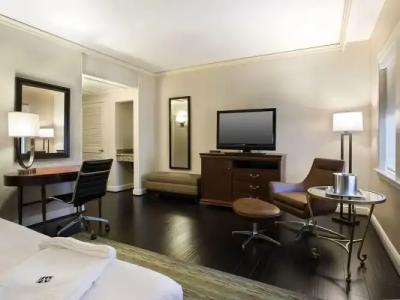 The Whitehall Houston - 51