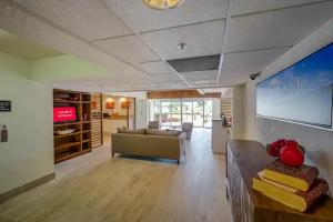 Red Roof Inn PLUS+ - Energy Corridor, Houston