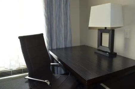 Super 8 by Wyndham Irving/DFW Apt/North - 41