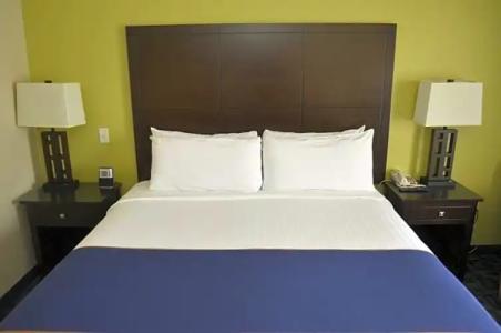 Super 8 by Wyndham Irving/DFW Apt/North - 62