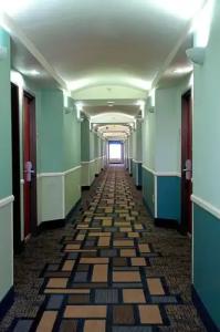 Super 8 by Wyndham Irving/DFW Apt/North - 46