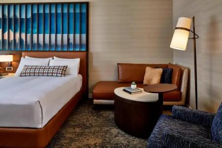 Renaissance Dallas - 36