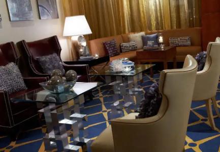 Renaissance Dallas - 45