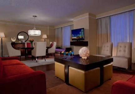 Renaissance Dallas - 40