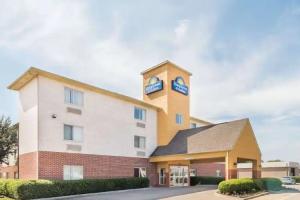 Days Inn & Suites by Wyndham