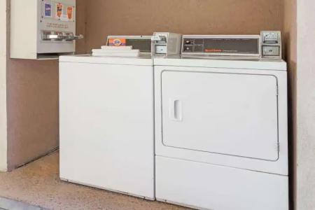 Days Inn by Wyndham Irving Grapevine DFW Airport North - 13