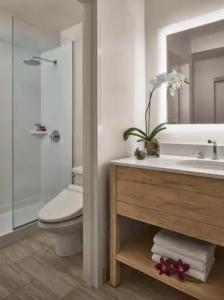 'Alohilani Resort Waikiki Beach - 44