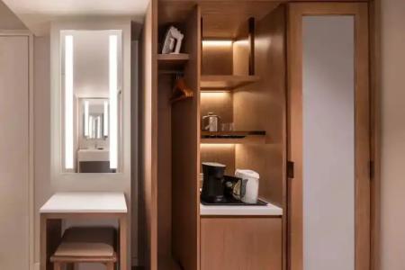 Sheraton Waikiki - 81