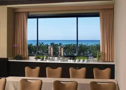 Sheraton Waikiki - 47