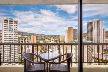 Hyatt Regency Waikiki Beach Resort & Spa - 24