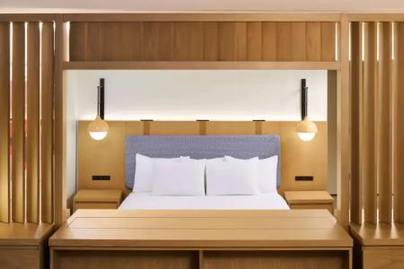 Hyatt Regency Waikiki Beach Resort & Spa - 62