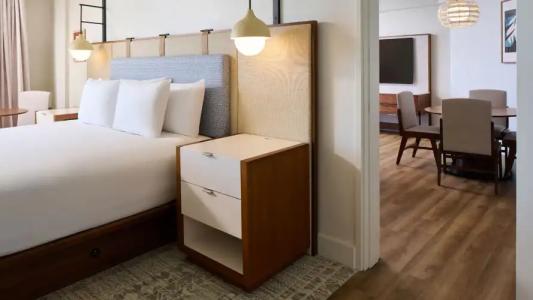 Hyatt Regency Waikiki Beach Resort & Spa - 76