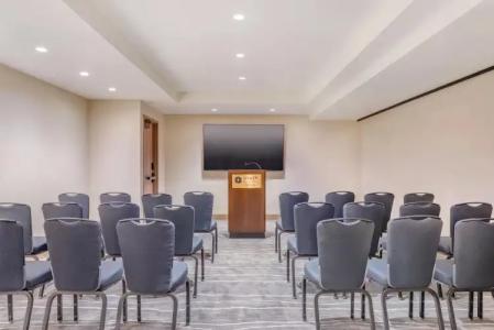 Hyatt Regency Waikiki Beach Resort & Spa - 15