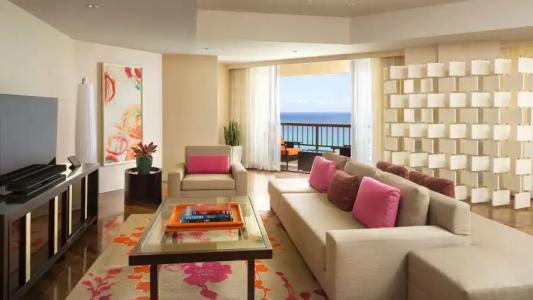 Hyatt Regency Waikiki Beach Resort & Spa - 87