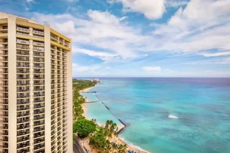 Hyatt Regency Waikiki Beach Resort & Spa - 34