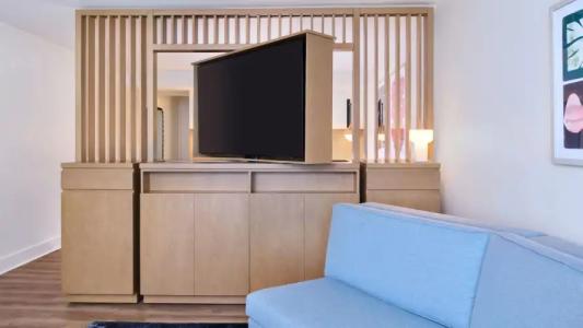 Hyatt Regency Waikiki Beach Resort & Spa - 55