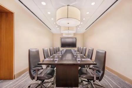 Hyatt Regency Waikiki Beach Resort & Spa - 13