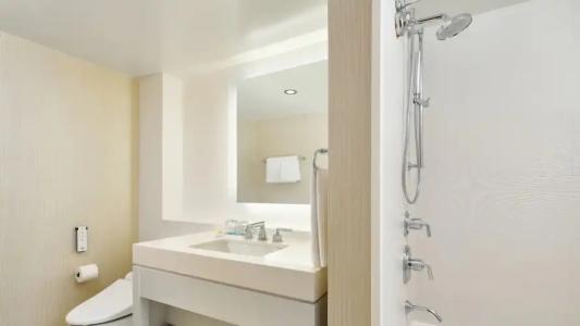 Hyatt Regency Waikiki Beach Resort & Spa - 78