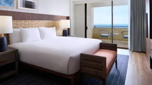 Hyatt Regency Waikiki Beach Resort & Spa - 80