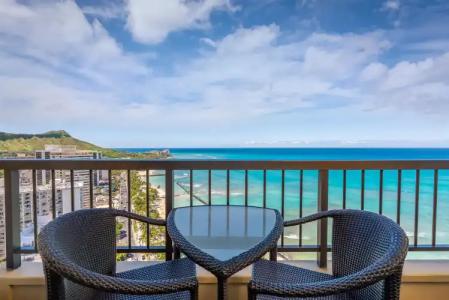 Hyatt Regency Waikiki Beach Resort & Spa - 25