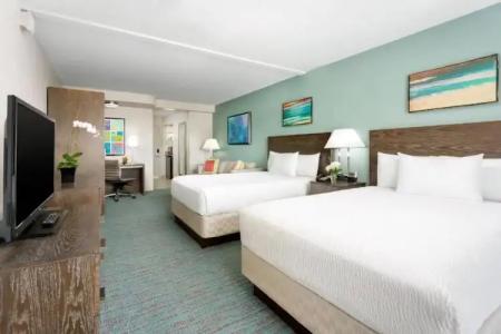Courtyard by Marriott Waikiki Beach - 65