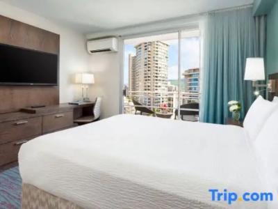 Courtyard by Marriott Waikiki Beach - 95