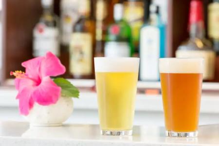 Courtyard by Marriott Waikiki Beach - 9