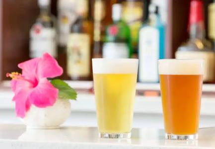 Courtyard by Marriott Waikiki Beach - 10