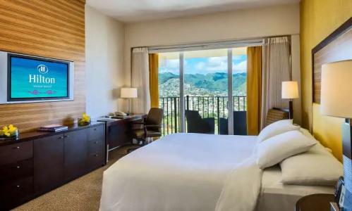 Hilton Waikiki Beach Resort & Spa - 5