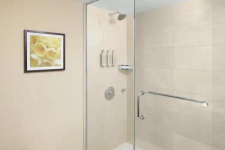 Hilton Waikiki Beach Resort & Spa - 39