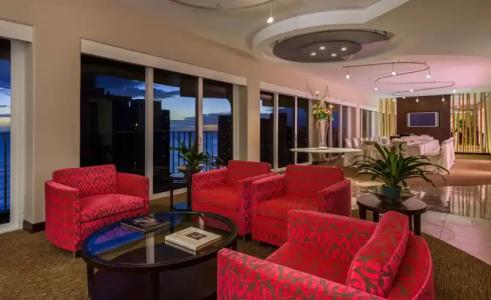 Hilton Waikiki Beach Resort & Spa