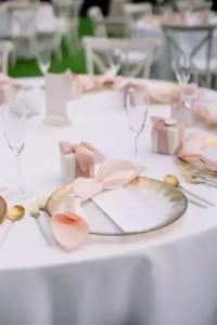 Moana Surfrider, A Westin Resort & Spa, Waikiki Beach - 13