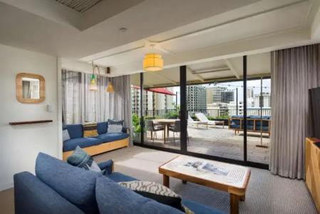 The Surfjack & Swim Club - 2