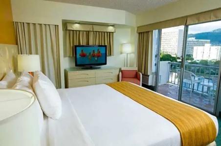 Coconut Waikiki - 36