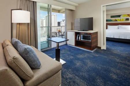 Hilton Garden Inn Waikiki Beach - 5