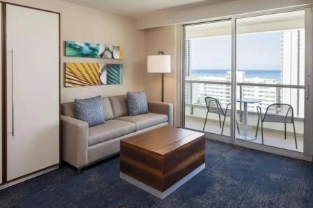 Hilton Garden Inn Waikiki Beach - 44