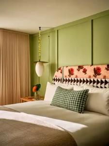 Wayfinder Waikiki - Voted Top 10 Bests in Hawaii! - 1