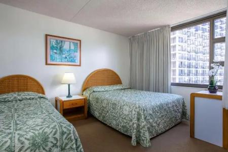 Aston at the Waikiki Banyan - 3