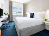 Trendy room with bay view