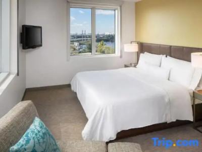 Element Miami International Airport - 59