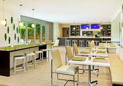 Element Miami International Airport - 17