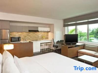 Element Miami International Airport - 58