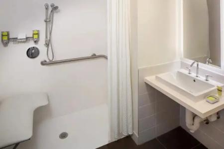 Element Miami International Airport - 8