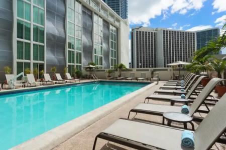Courtyard Miami Downtown Brickell Area - 17