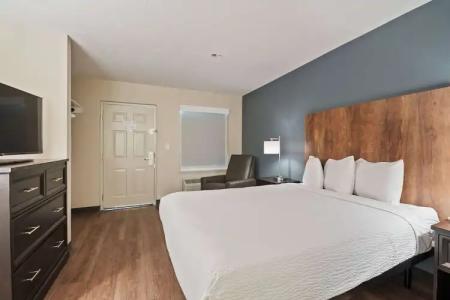 Extended Stay America Suites - Miami - Airport - Blue Lagoon - 6